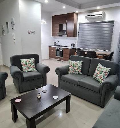 Oytam Apt Nicosia Exterior photo