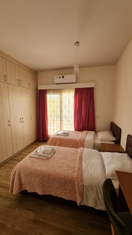 Oytam Apt Nicosia Exterior photo